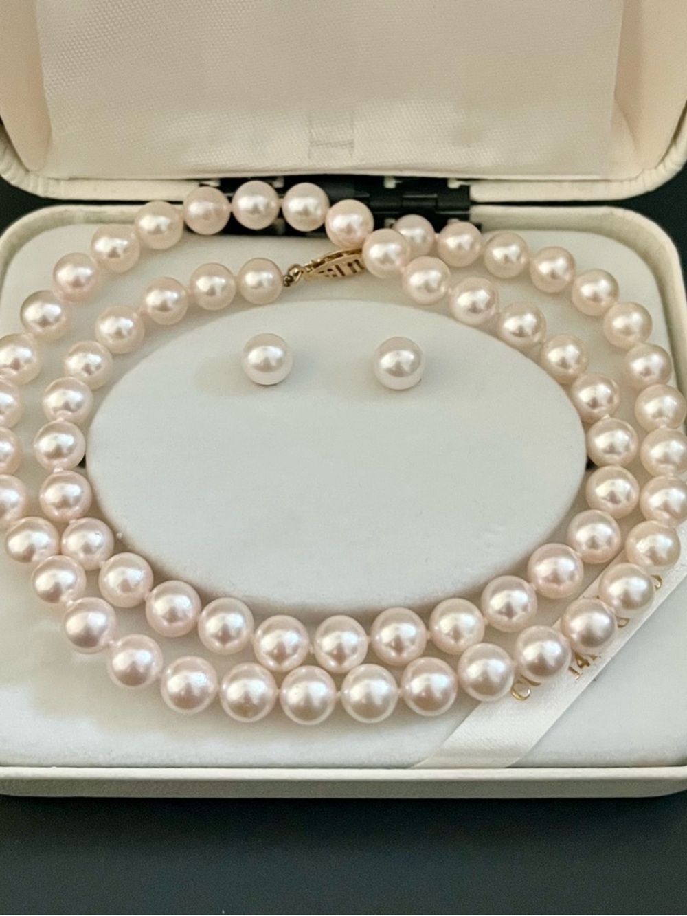 18 Inch Vintage Cultured Pearl Necklace and Earring Set
